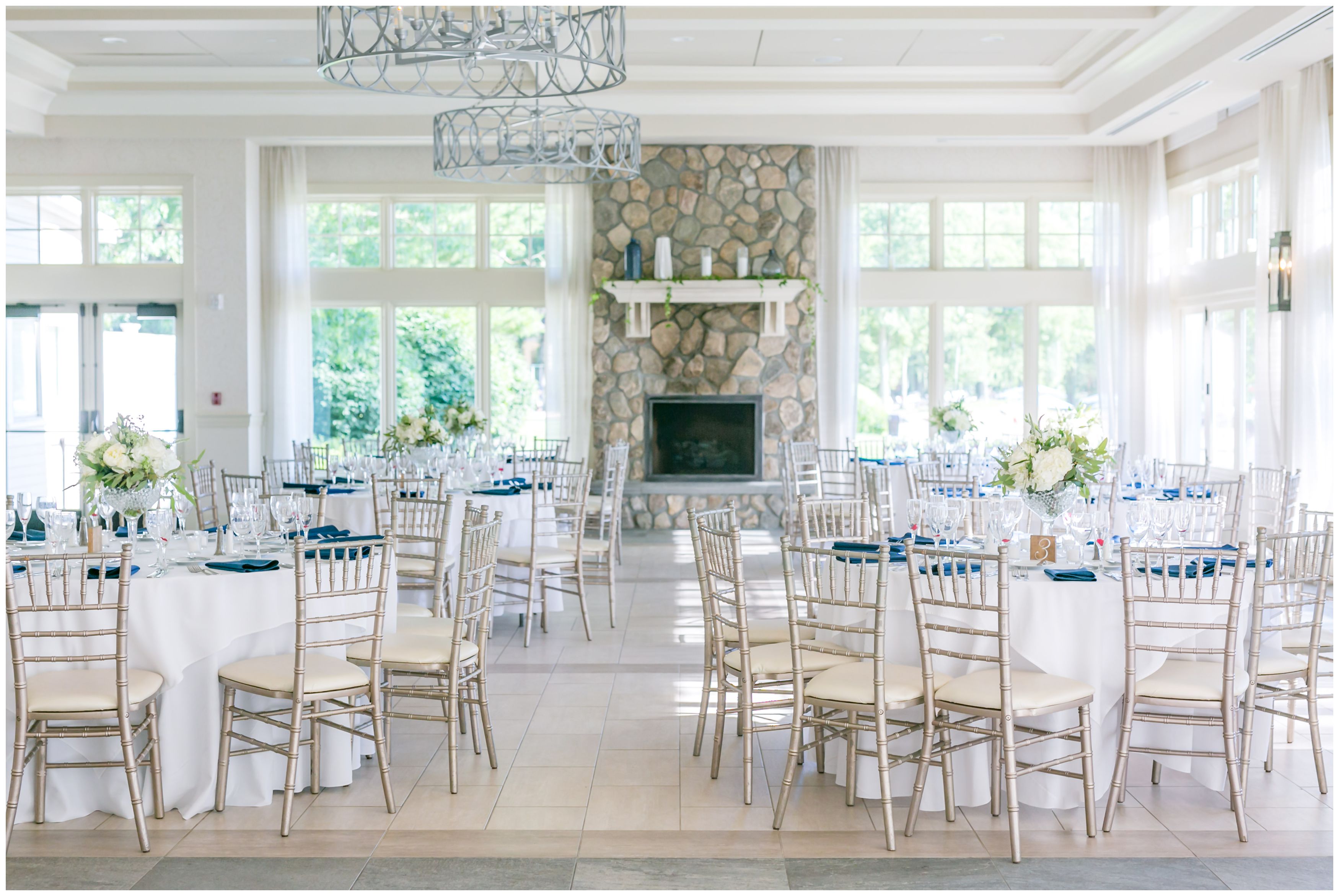 Elegant navy and white summer wedding at Indian Trail Club